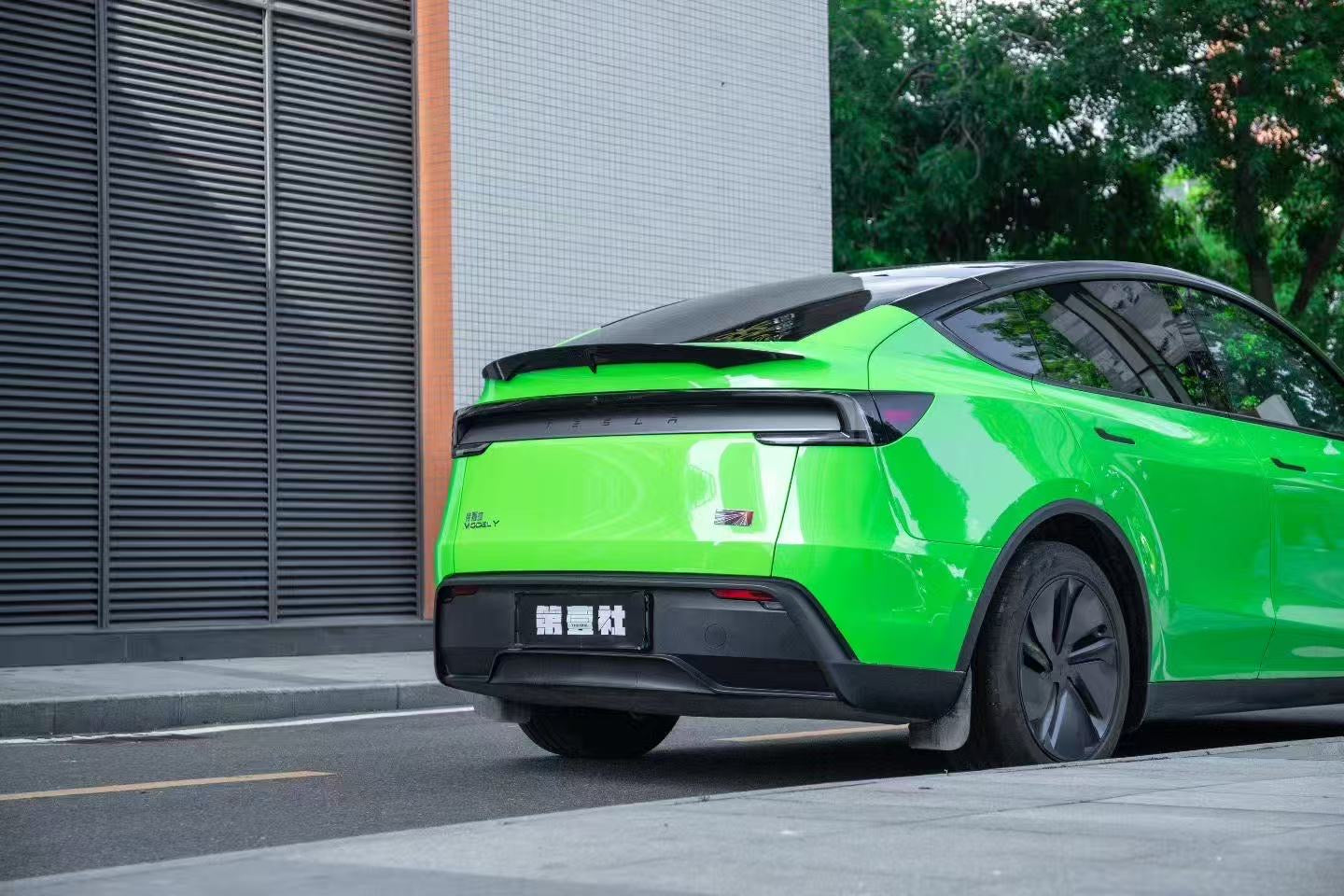 Tesla Model Y Spoiler